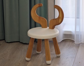 Chaise en bois pour enfant taureau blanc, chaise Montessori, chaise pour tout-petit taureau, meubles de salle de jeux en bois, chaise en bois naturel, chaise écologique