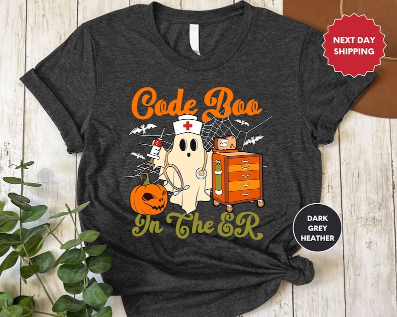 a t - shirt that says code boo in the b & r