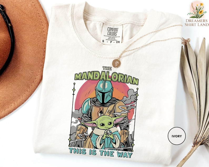 Chemise rétro Mandalorian Boba Fett et Baby Yoda, chemise This Is The Way, T-shirt Grogu, chemise Star Wars vintage, Mandalorian, fan de Star Wars image 1