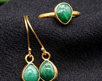 Natural Emerald Silver Set: Earrings and Ring – The Perfect Minimalist Handmade Jewelry Christmas Gift for Her