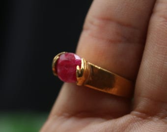 Natuurlijke robijnring, handgemaakte 925 sterlingzilveren vergulde sieraden, ruwe rode edelsteenring, unieke statementring, Moederdagcadeau