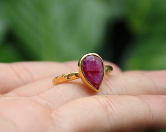 Bague rubis, bague faite main en argent sterling 925 plaqué or, bijoux en pierres précieuses naturelles, bague délicate à superposer, pierre de naissance unique cadeau de fête des mères