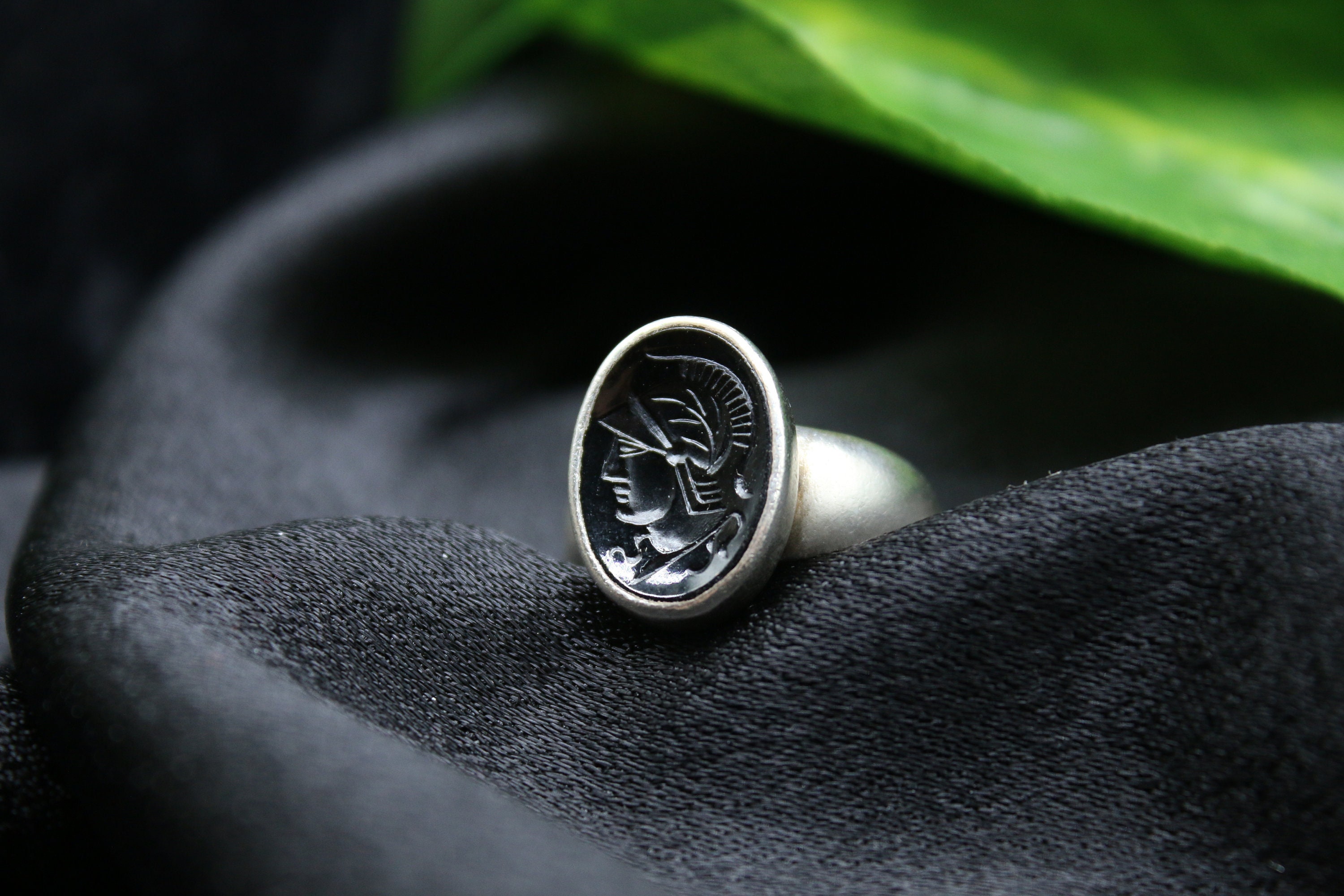 Romanglass Company リング 20K Ancient Roman Glass Swivel Ring | Coomi