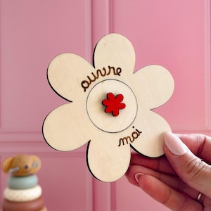 Annonce grossesse personnalisée en bois- message à découvrir dans la fleur - bientôt tata, futur papi, tu vas devenir mamie, bébé arrive