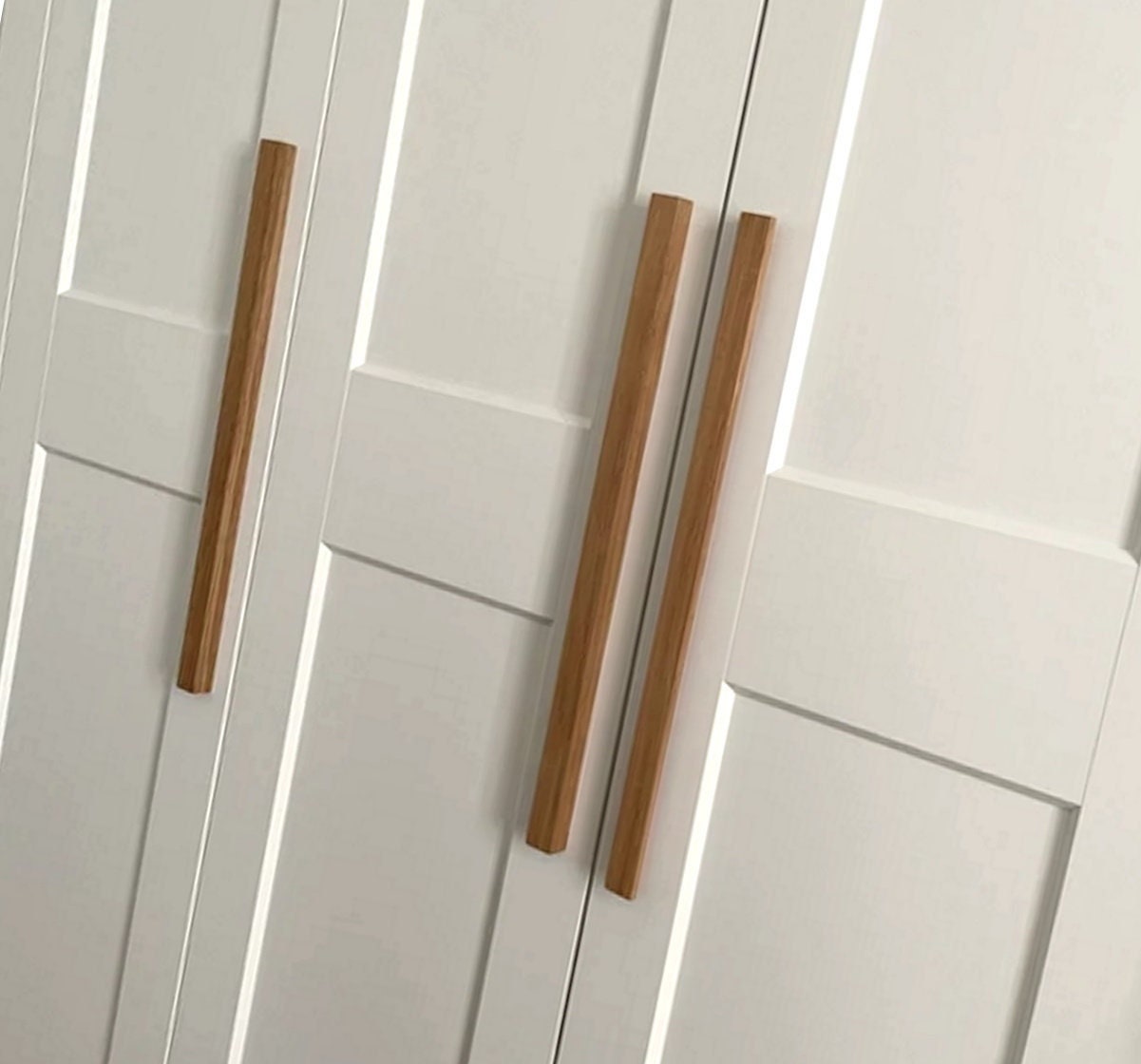 4x Natural Wood D-shaped Handles Pine and Oak Wood lacquered and  Unlacquered Finish 100mm 4'' Inch Pre Drilled 