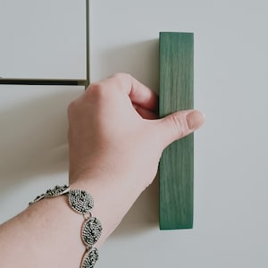 Ungewöhnlicher grüner Holzgriff, Eiche Pulls Schublade, Küchen-Hardware Dresser Knobs Boho Design
