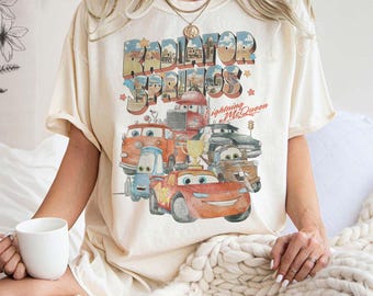 Retro Comfort Colors Radiator Springs Camiseta do filme Carros, Camiseta do Relâmpago McQueen, Camiseta do filme Carros Disney, Camiseta da viagem da família Disney