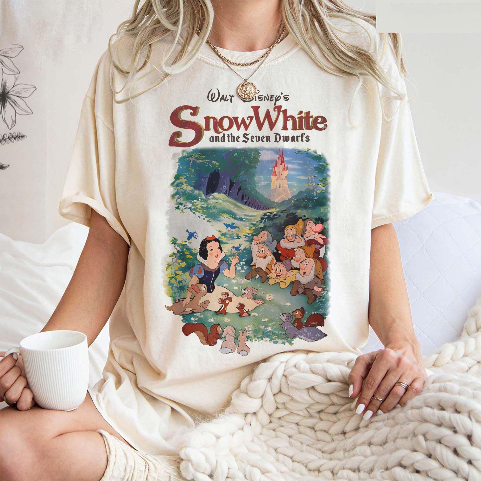 90s Snow White Tee - Etsy