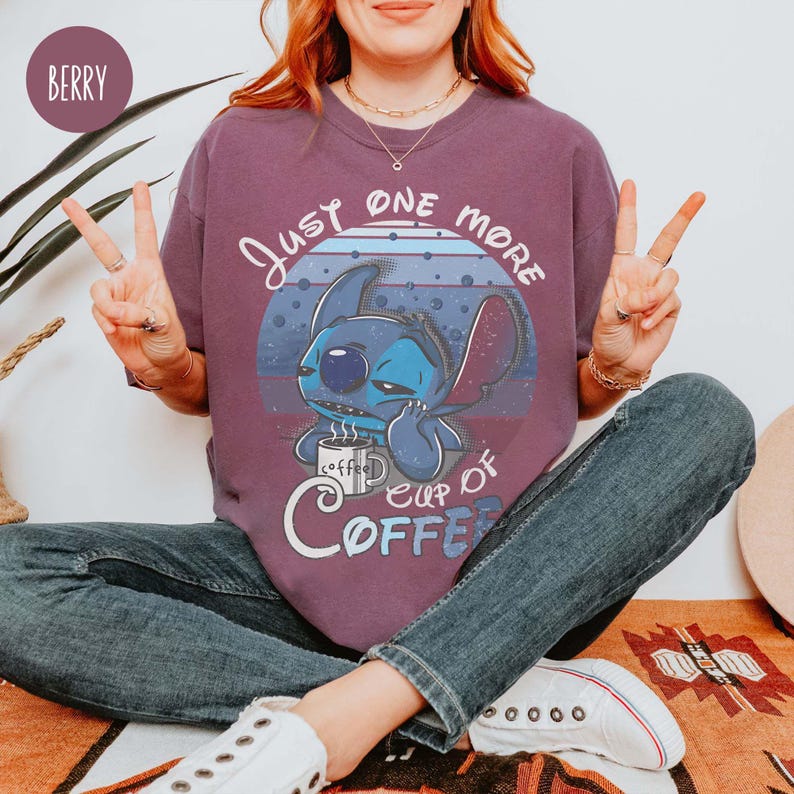 Koszulka Stitch, Just One More Cup Coffee, Koszulka Stitch And Lilo, Koszulka Disney, Stitch Disney, Koszulka Disney, Koszulka Stitch, Koszulki Disneyworld zdjęcie 5