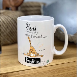 Tazza con tazza glitterata con scritta "Una cosa che devo ammettere è che sono stanca, lei è in forma", regalo con gatto addormentato e gomitolo di lana TS02