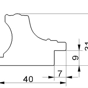 K&ouml;nnte beinhalten: Linienzeichnung eines Bilderrahmenprofils mit Ma&szlig;en in Zentimetern. Der Rahmen ist 101,6 cm breit, 78,7 cm hoch und 22,9 cm tief. Der Rahmen hat eine dekorative Kante.