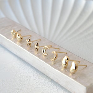 18K solid gold earrings, pierced earrings ,studs earrings,18K solid yellow gold,Jewelery,jewelry