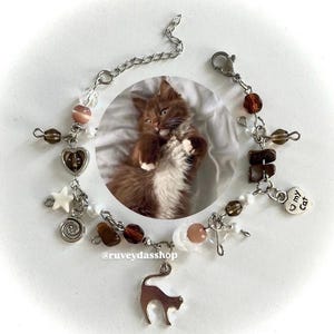 brown cat inspired bracelet/ cat bracelet /  cat charm /bead bracelet / matching bracelets /handmade bracelet / gift for her / gift for him