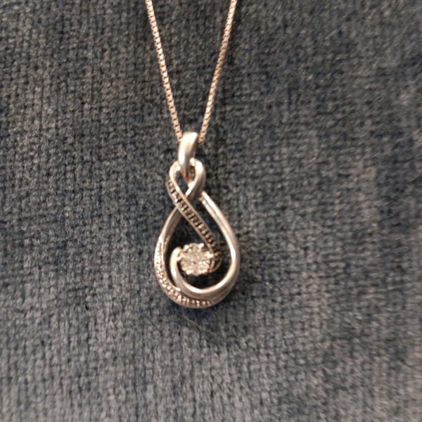 Kay jewelers infinity diamond  pendant