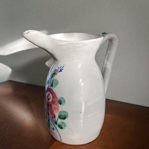 Handpainted Deruta Pottery Pitcher: Italian Art Decor