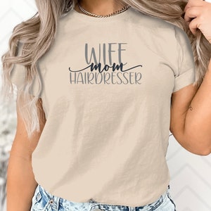 Chemise de maman d’épouse, chemise de coiffeur, cadeau de coiffeur, cadeau de coiffeur, chemise de coiffeur, je ne peux pas si je travaille dans un salon de coiffure