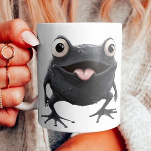 Tazza con rana in stile dark art: decorazione gotica eccentrica, regalo di stregoneria