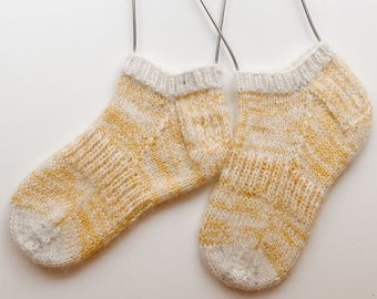Easy Worsted Weight Socks Knitting Pattern (Digital Download)