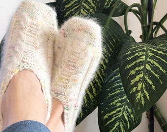 Easy Knit Slipper Pattern: Worsted Weight Yarn (PDF Pattern)