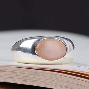 Peach Moonstone Sterling Silver Ring: Women&#39;s Gemstone Band