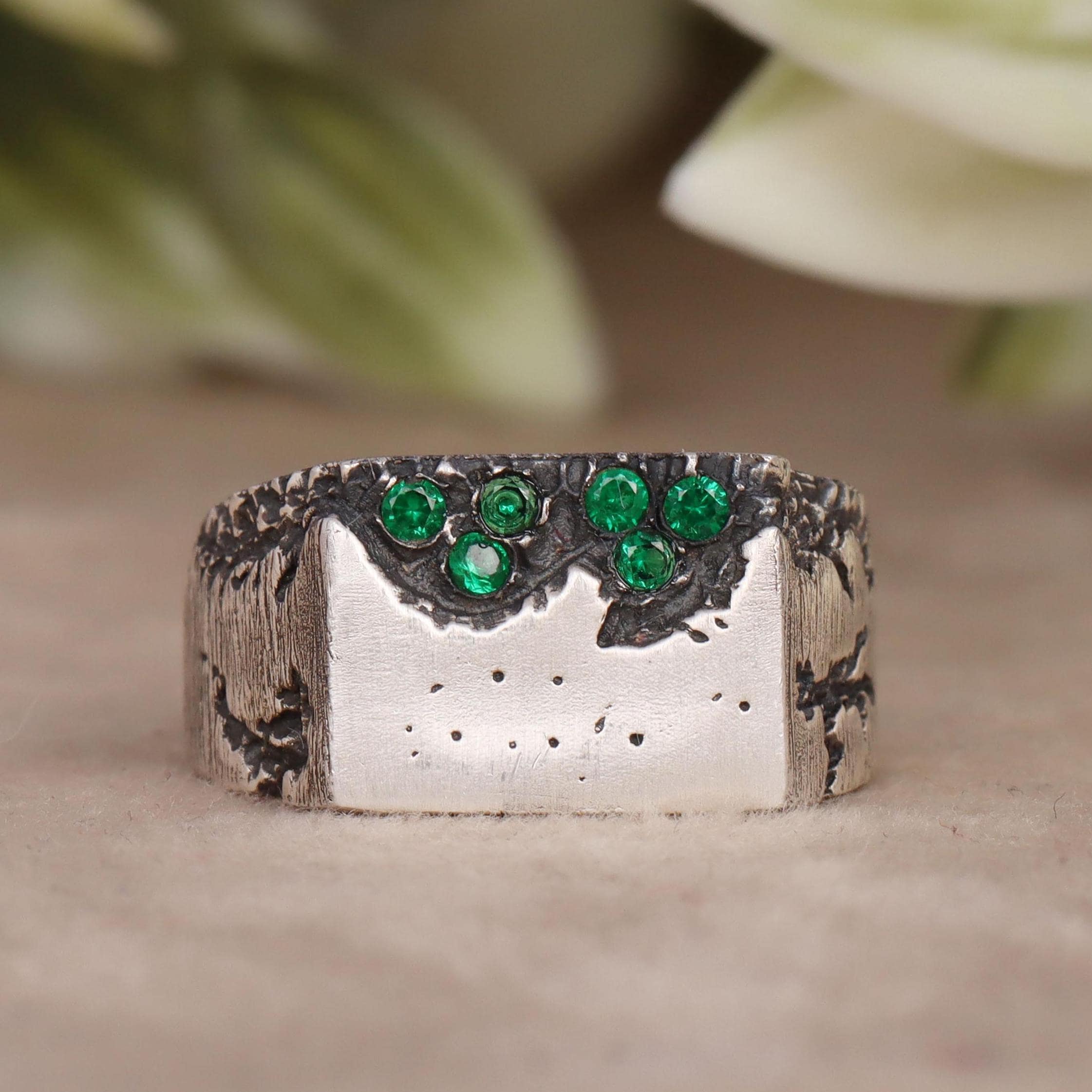 Men's Emerald Signet Ring: Vintage 925 Sterling Silver Band