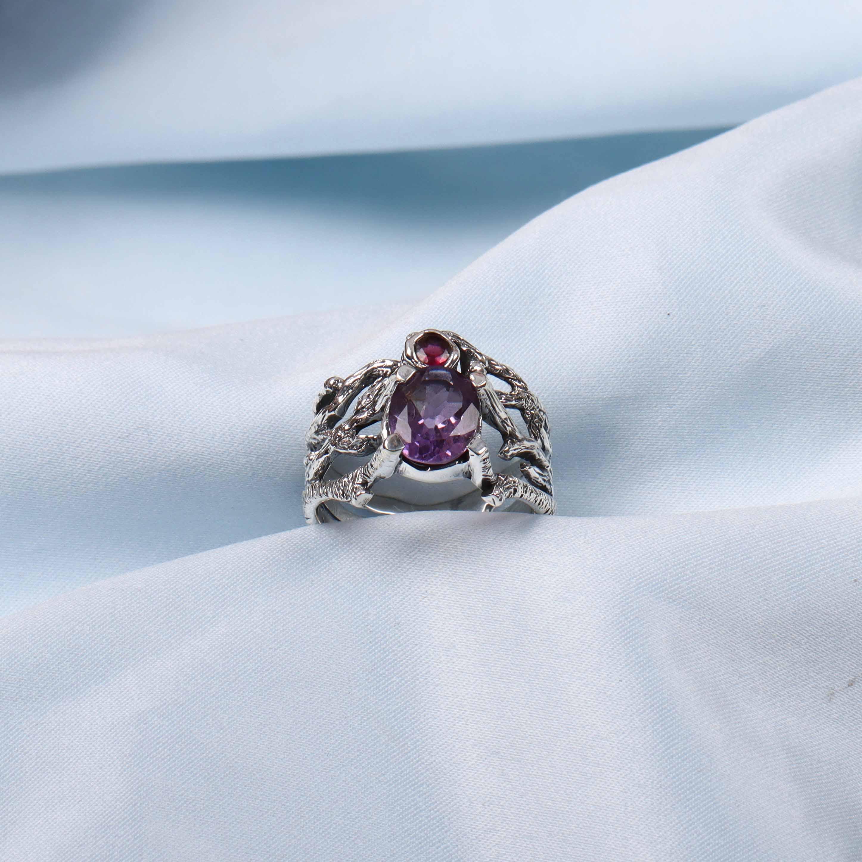 アメジスト Amethyst Garnet Sterling Silver Ring: Nature Inspired Statement
