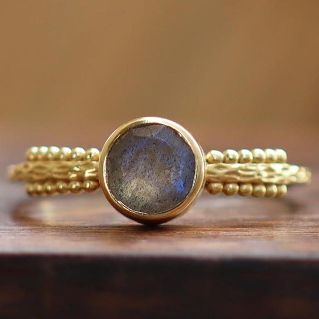 ラブラドライトリング：18Kゴールドメッキスターリングシルバー