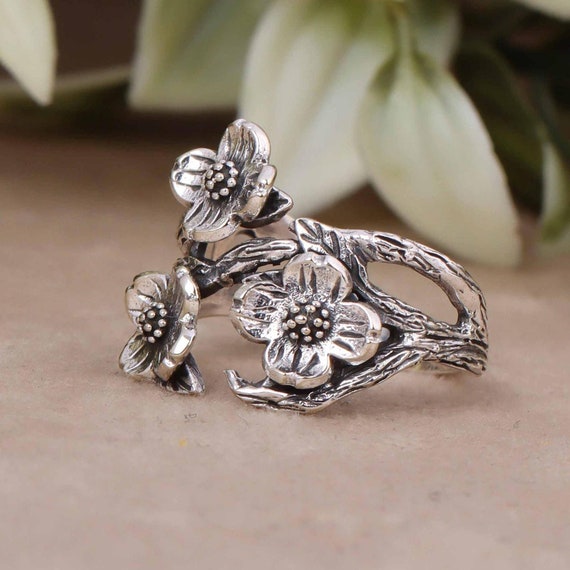 Bague Chevalière En Argent - Modèle Fleuri Taille 52, Vintage Et élégante