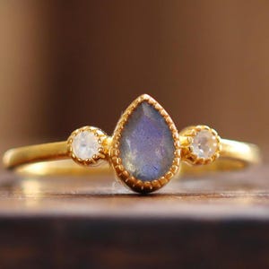 Natural Moonstone and Labradorite ring, Two Gemstone Ring, Sterling silver Labradorite Ring, Bridesmaid Gift, Gift for Her