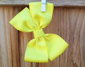 yellow double stack bow
