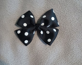 Small poka dot bow