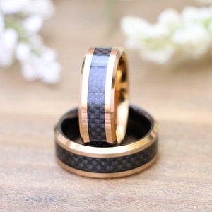 Tungsten Wedding Band, Men&#39;s Tungsten Wedding Band, Rose Gold Tungsten Ring, Women&#39;s Ring, Polish Beveled Edges 8mm Black Carbon Fiber Inlay