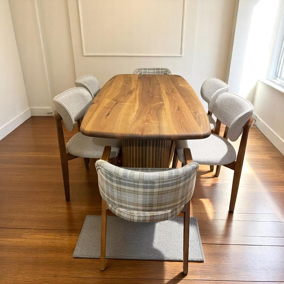 ウォールナット ダイニングテーブル 自然なエッジ仕上げ 美しさと力強