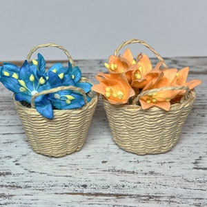 Dollhouse Miniature Woven Flower Basket – 12th Scale Dollhouse Decor | Paper Lily Flowers in Blue or Orange