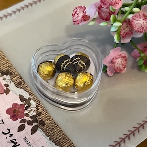 Miniature Dollhouse Heart-Shaped Box of Chocolates 5pc Set – Clear Box – 1:12 Scale