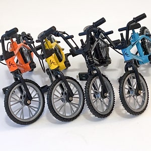 Miniature Mountain Bike – 1:12 Scale Dollhouse Decor | Metal Bicycle with Working Parts