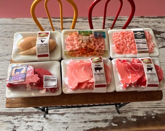 Dollhouse Miniature 1:12 1PC Packed Meats in a Ceramic Tray Wrapped with Plastic with Label and Nutritional Facts, Dollhouse Market Food