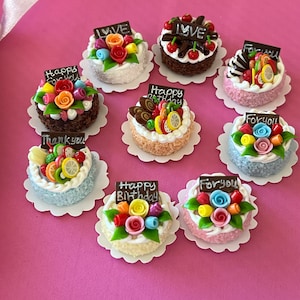 Dollhouse Miniature Round Cakes – 1:12 Scale Dollhouse Bakery Food | Handmade Polymer Clay Cakes with Flowers & Fruits | Mini Dessert Decor
