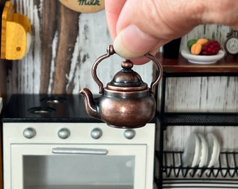 Hervidor de cobre antiguo en miniatura a escala 1:12 - Accesorio de cocina para casa de muñecas