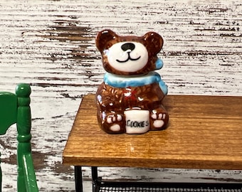 Tarro de galletas de cerámica en miniatura con forma de oso, escala 1:6, para decorar la cocina de una casa de muñecas.