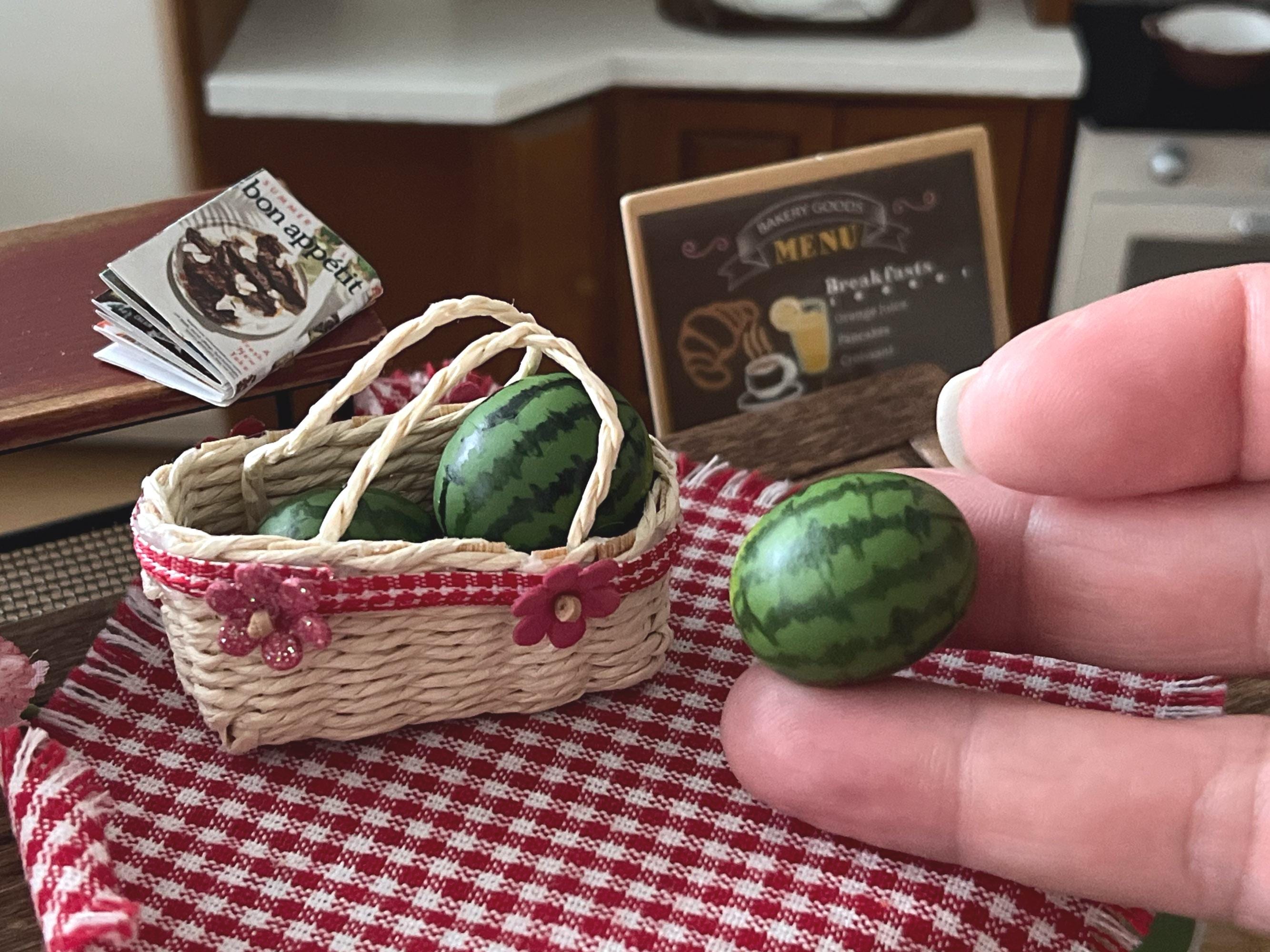 ミニチュア スイカ 1個 - 1:12スケール - ドールハウス用リアルな食品