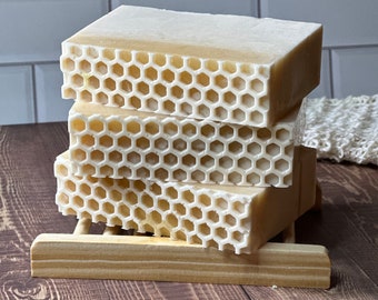 Oatmeal and Honey | Calendula, Honey & Oatmeal Natural Soap Bar