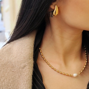 Single Pearl & Gold Beaded Necklace (Heavy Gold Plating on Steel)