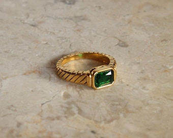 Green Solitaire Ring (Heavy 18k Gold Plating on Steel | CZ)