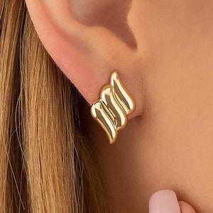 14K Yellow Gold Omega Back Earrings, High Polished Ribbed Hinged Earrings Studs Women, Chunky Croissant Dome Wavy Huggie Hoop Earring Gifted