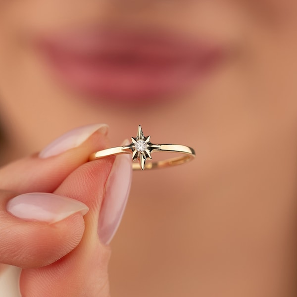 14K Compass Shaped Gold Ring