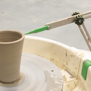 Clip-on Throwing Gauge for Pottery Wheels