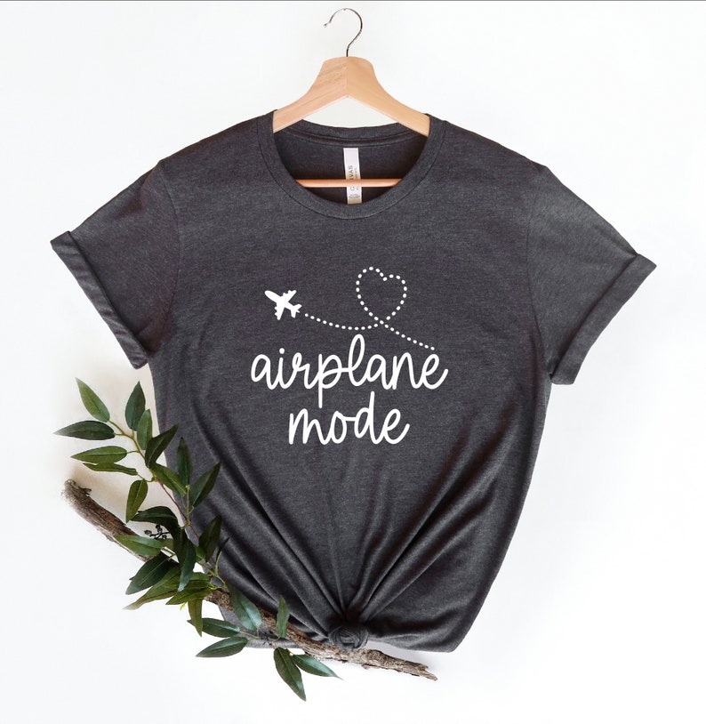Geschenk für Reisende, Flugzeug-Modus Shirt, Flugzeug Shirt, Reise Shirt, Urlaubs Shirt, Vacay Mode Crewneck, Luftfahrt Shirt, süßes Reise Shirt Bild 4
