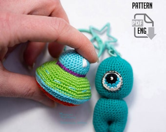 Amigurumi alien pattern. Crochet Space keychain tutorial + Free UFO   pattern (PDF).