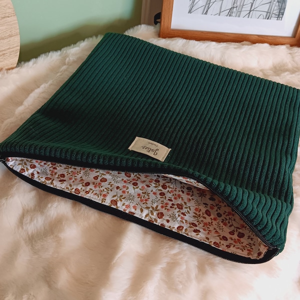 Pochette zippée pour Tablette et iPad en velours côtelé / Accessoire femme